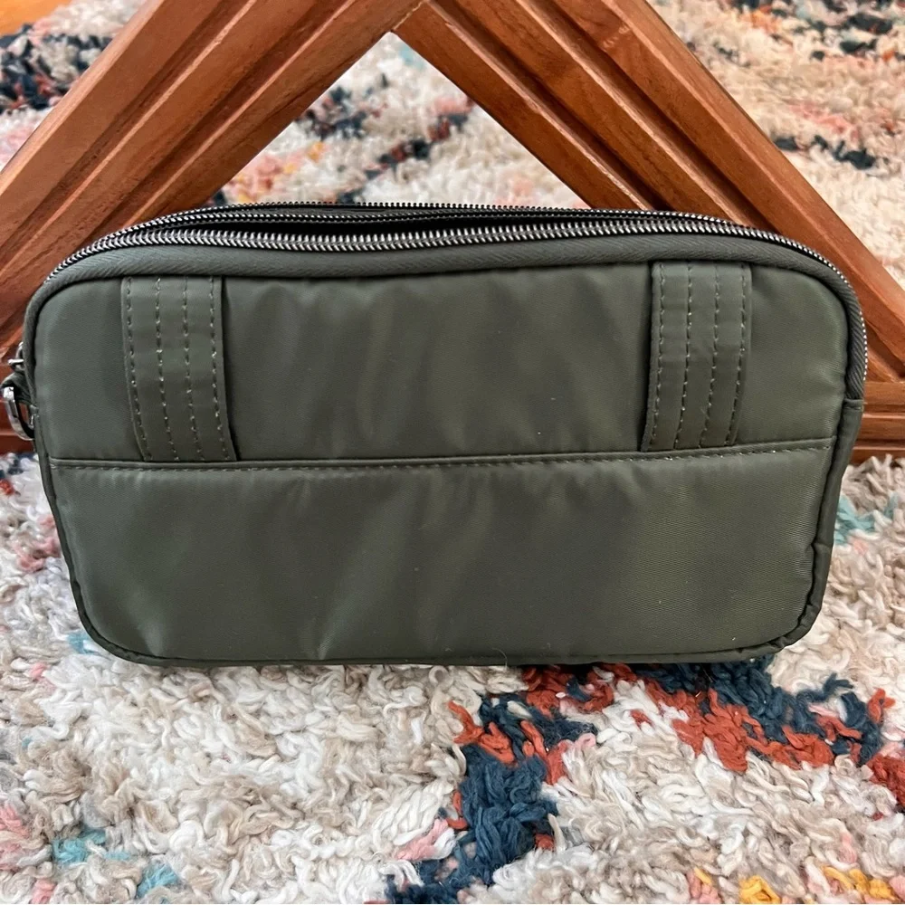 Lug Crossbody Convertible Coupe XL Olive Green - Picture 3 of 8